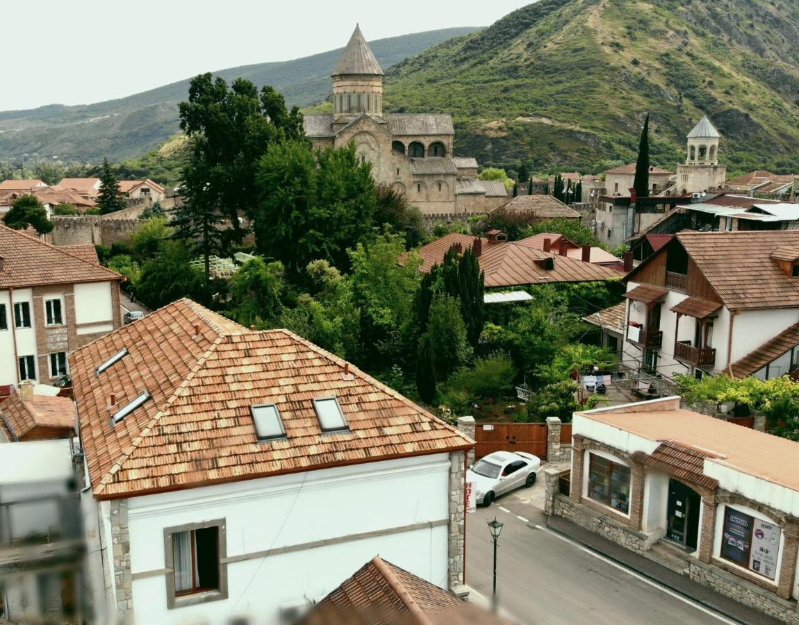 Hotel Aragvi Mtsʼkhetʼa Екстериор снимка