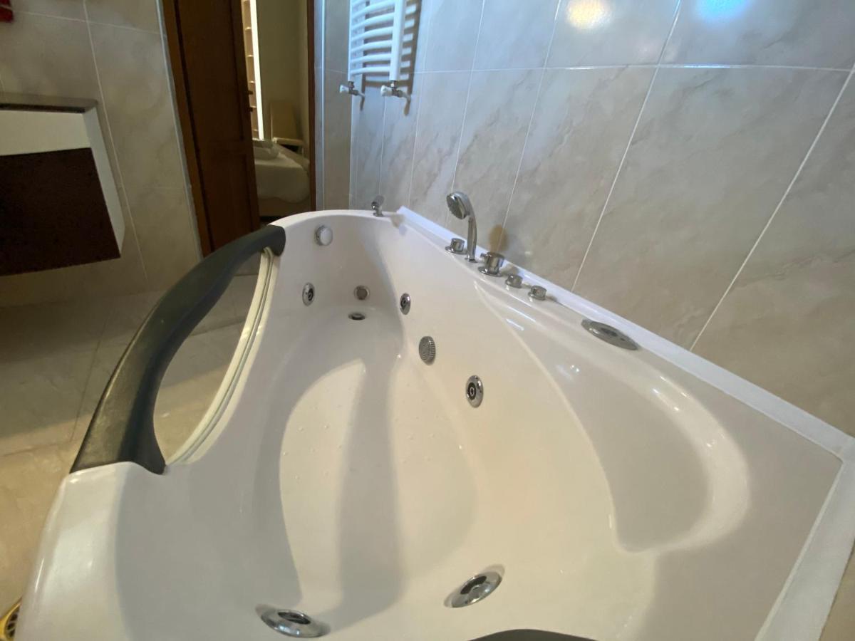 Hotel Aragvi Mtsʼkhetʼa Екстериор снимка