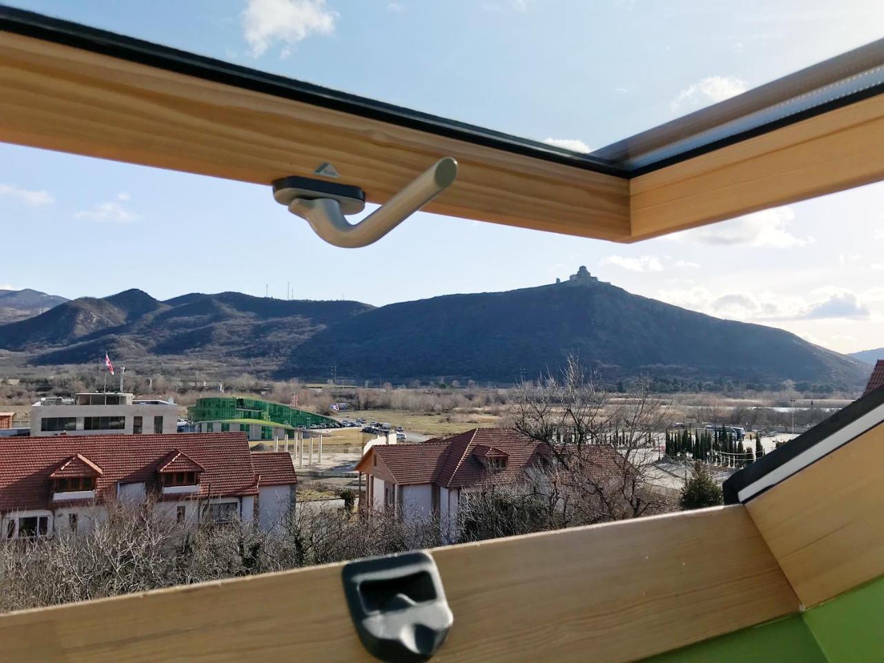 Hotel Aragvi Mtsʼkhetʼa Екстериор снимка